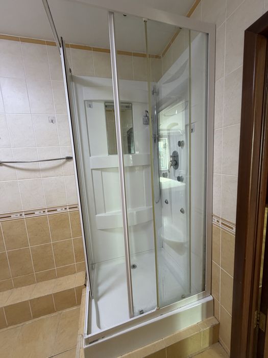 Продам душевую кабину