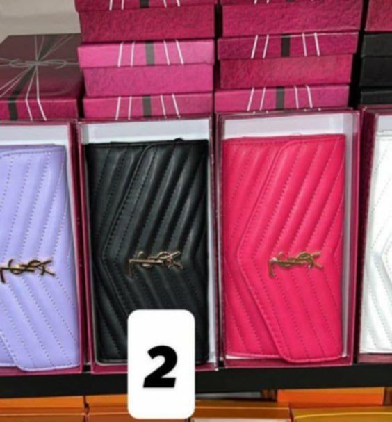 Portofele damă diferite modele