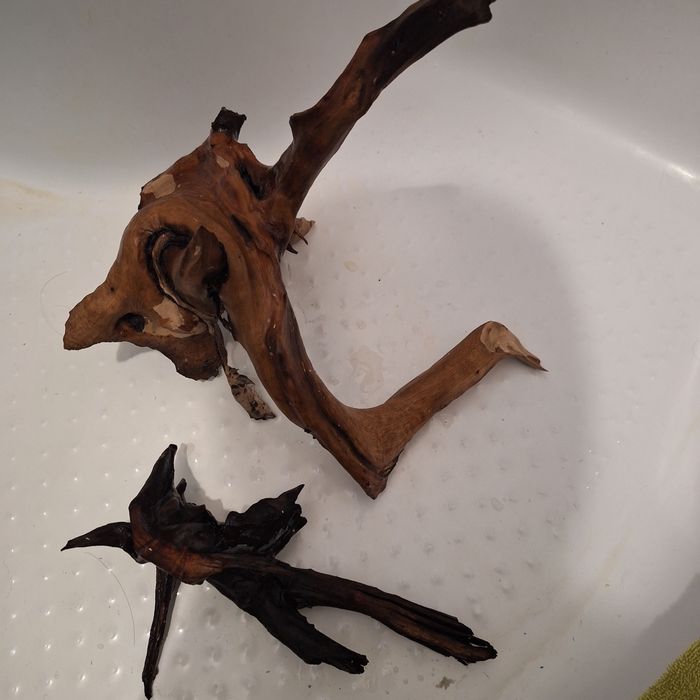 Коряги для аквариума, ракушки, крупный грунт