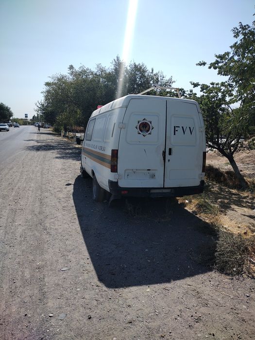 GAZ 270500 сотилади 1996 йил мотор каробка, орқа мост родной очилмаган