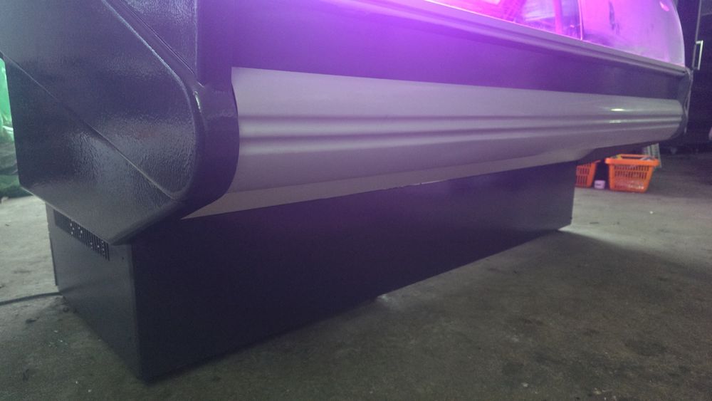 Vitrina mezeluri / lactate