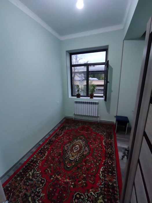 Sergili 5-metro (Chinor) o'zida. Ijaraga uy 1/ 2 xonali kvartira ijara