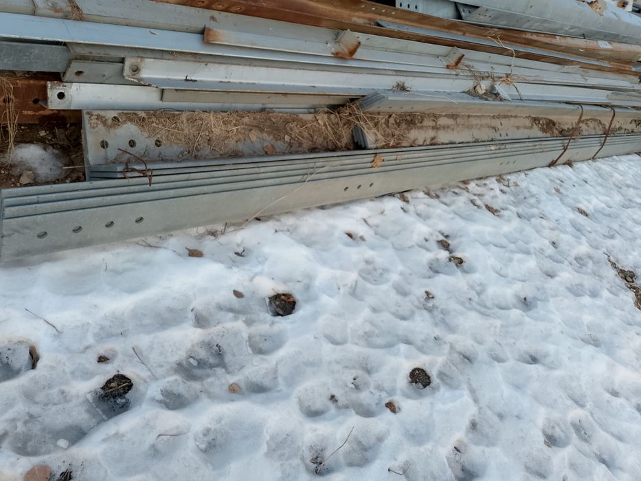 Продам угольник 150 новые