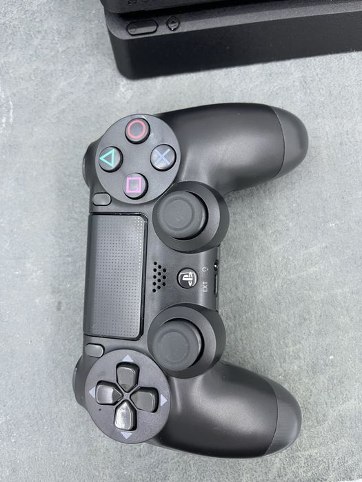 Play station 4slim