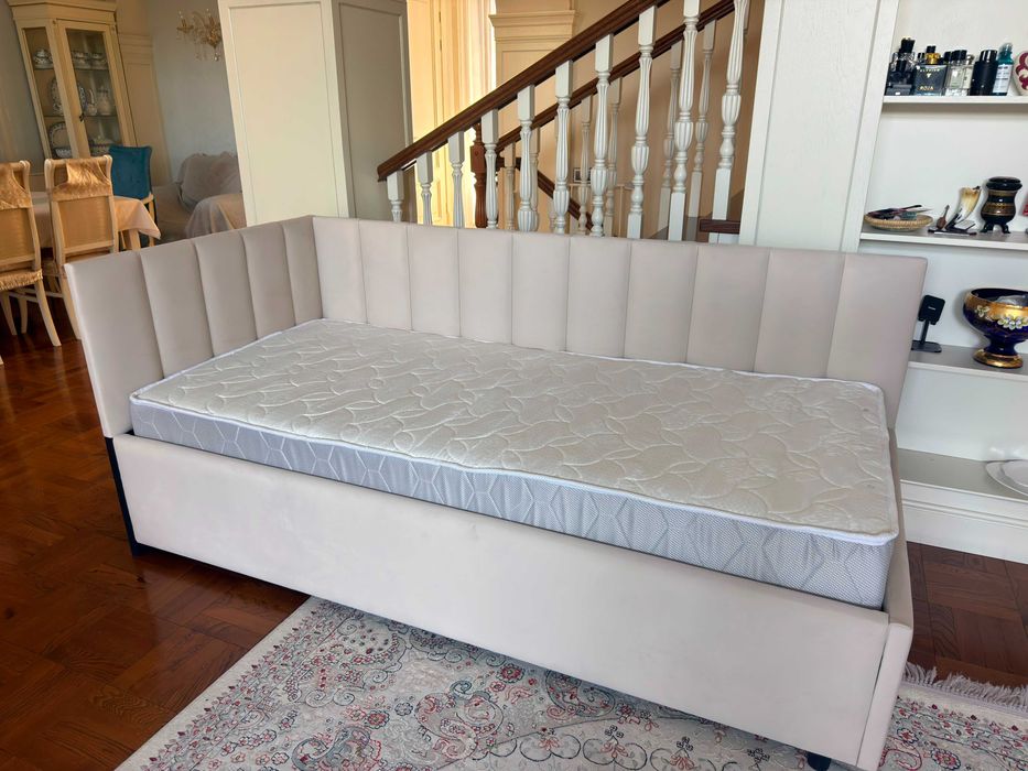 Продам кровать, 90х200 см