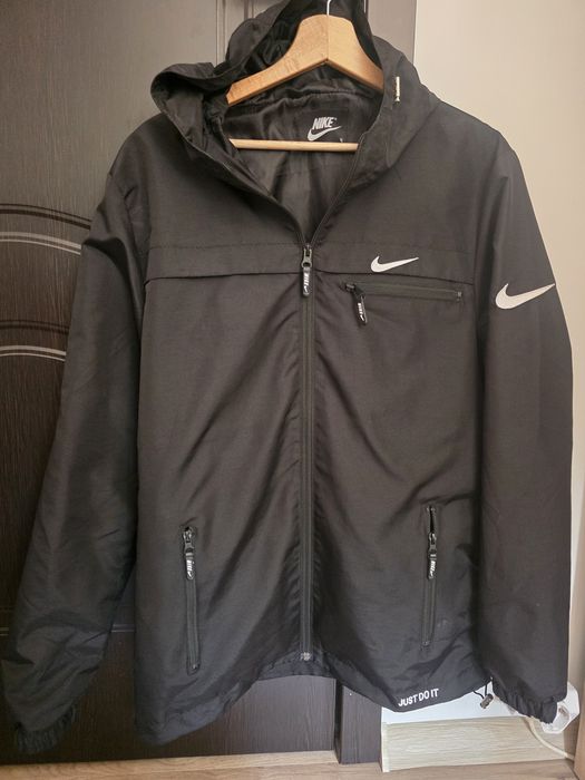 Geaca subtire Nike
