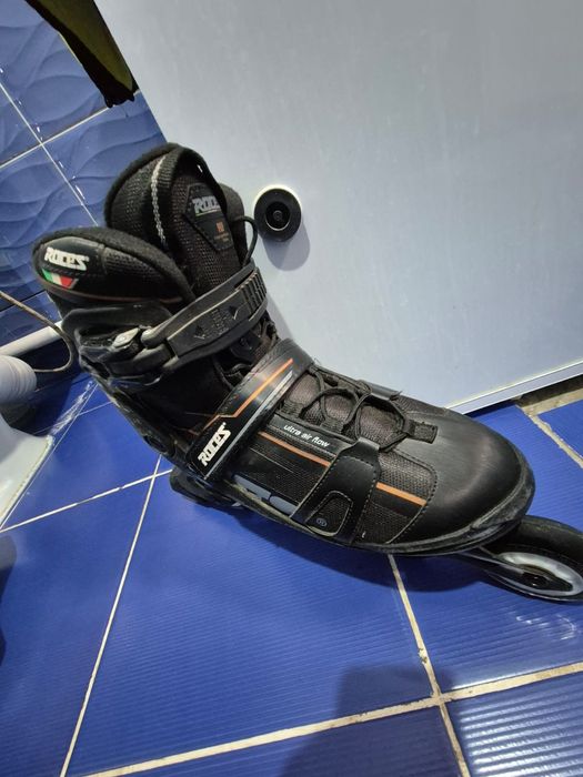 Роликывые коньки