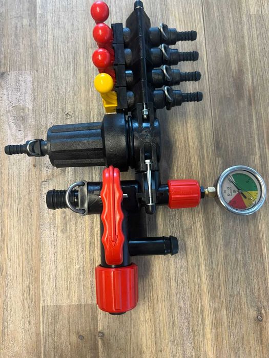 Distribuitor stropitoare cu 4 ieșiri + manometru (Nou)