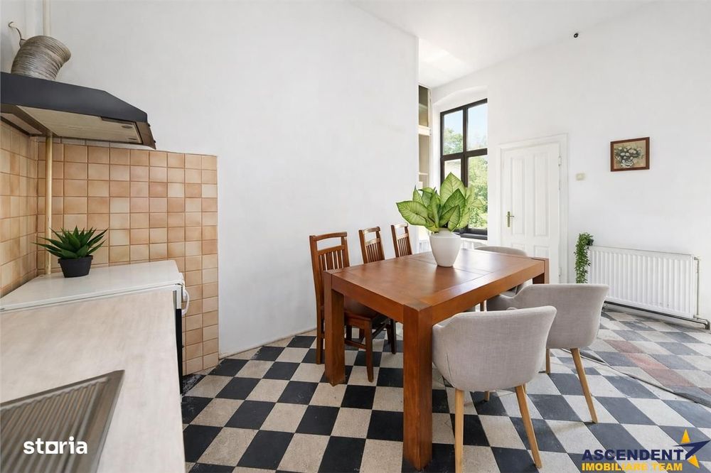 Apartament in vila cu amprenta istorica,180mp,gradina,pod,Centrul Isto