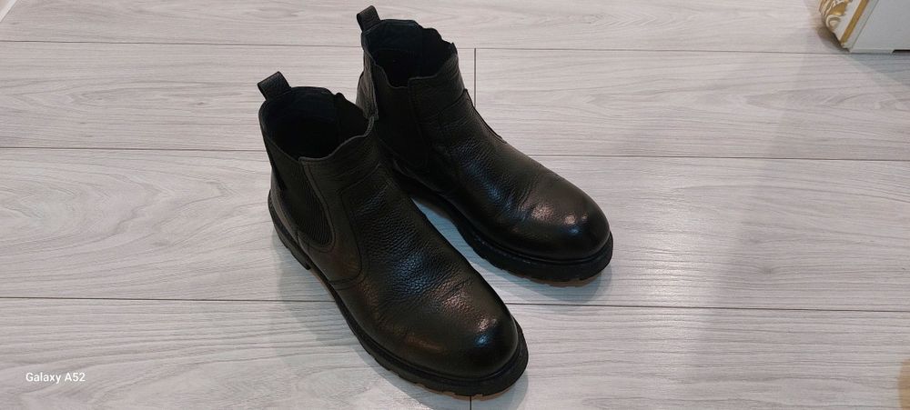 Продам обувь мужскую.