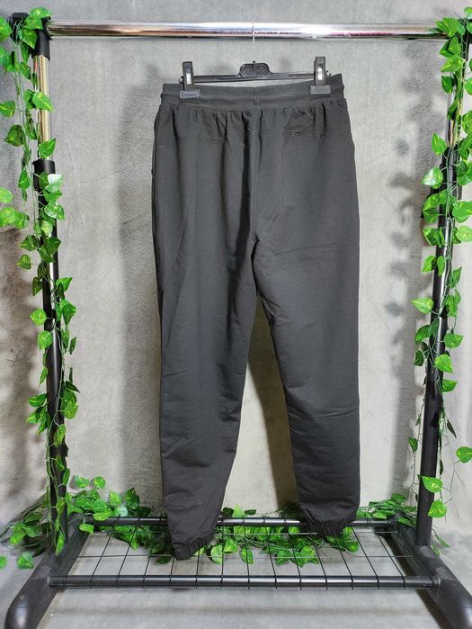 Pantaloni Stussy marimea XS