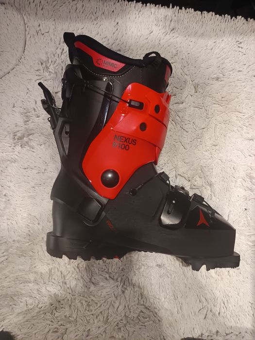 Clăpari schiuri noi