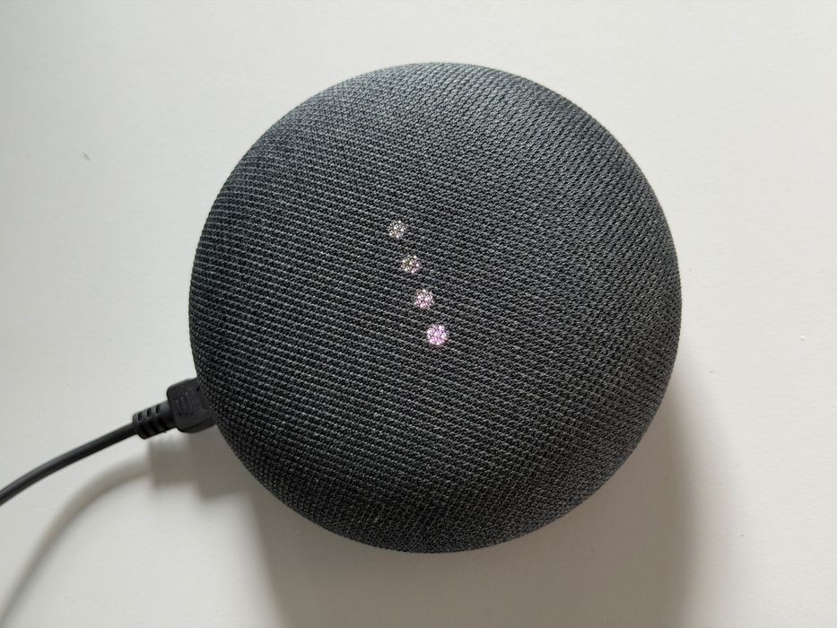 Google Home Mini - boxa smart Google Assistant, stare foarte buna