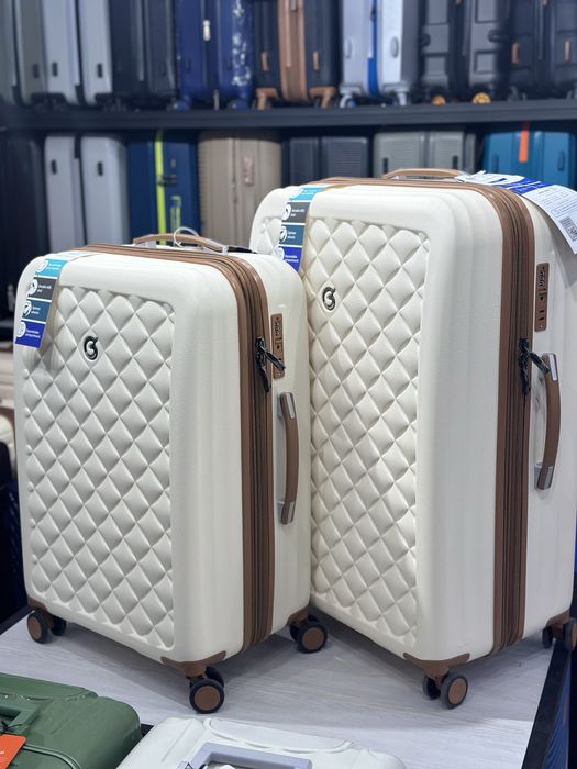 Надёжный чемодан Gobi London для путешествий
