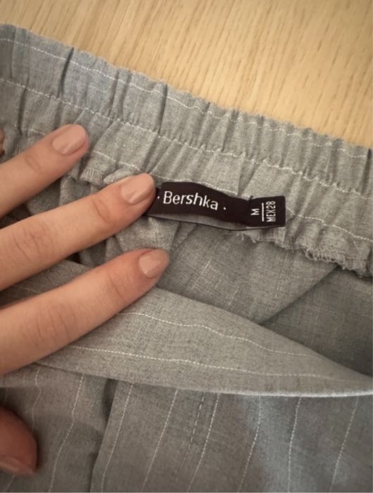 Pantaloni eleganti cu dungi