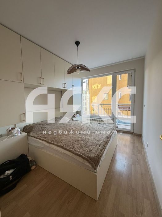 Дава се под наем Двустаен апартамент в София, Център - 60 кв.м за 747.66 € - Снимка #4