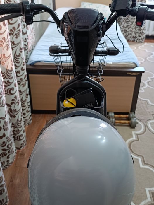 Скутер леопард макс е8