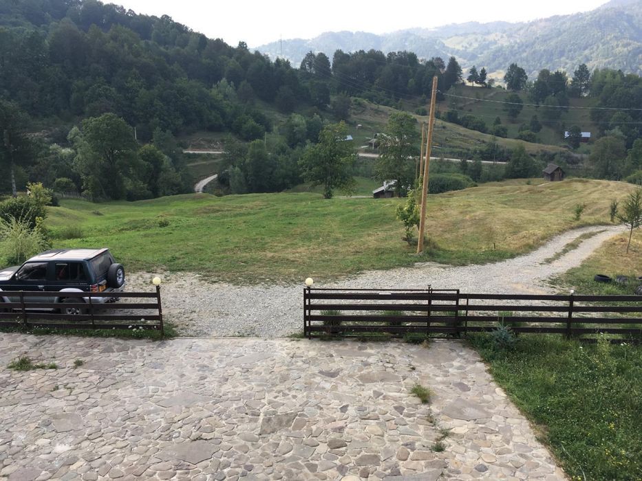 Vand teren intravilan in apropierea Manastirii Diaconesti