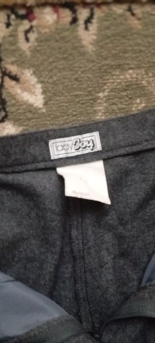 Pantaloni dama din stofa de lână