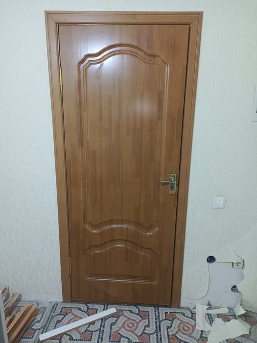 Продам двери деревянные