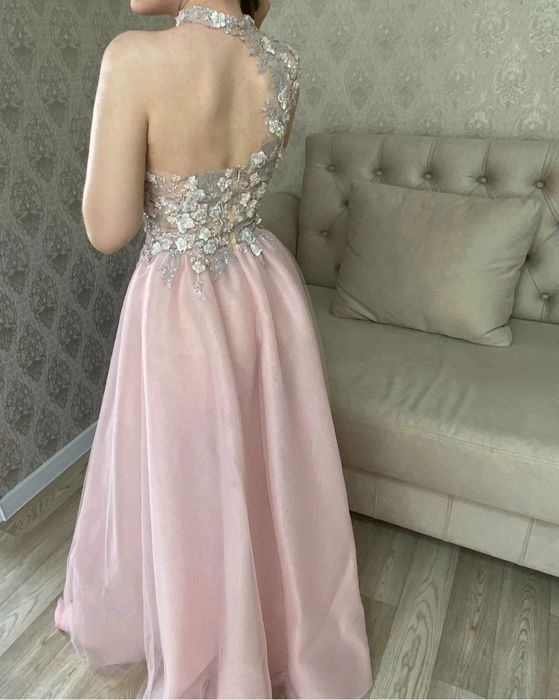 Продам новое платье