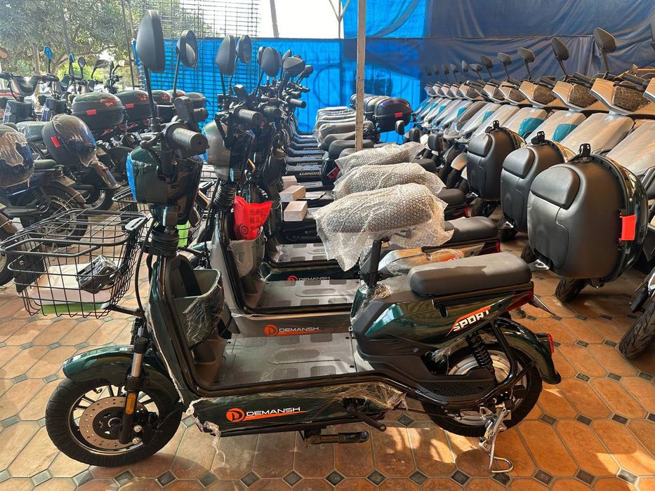 Elektro skuter yangi dastafka bor