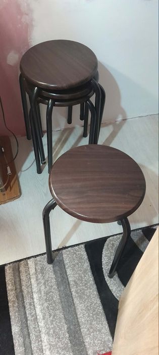 Masă rabatabilă și 4 scaune