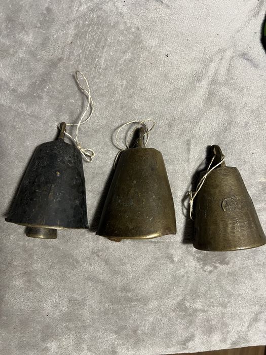 продавам три броя камбани ( чанове )