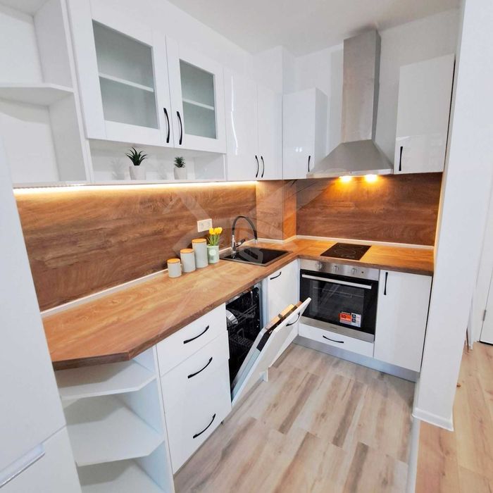 Продава се Двустаен апартамент в Пловдив, Христо Смирненски - 84 кв.м за 1655 €/кв.м - Снимка #7