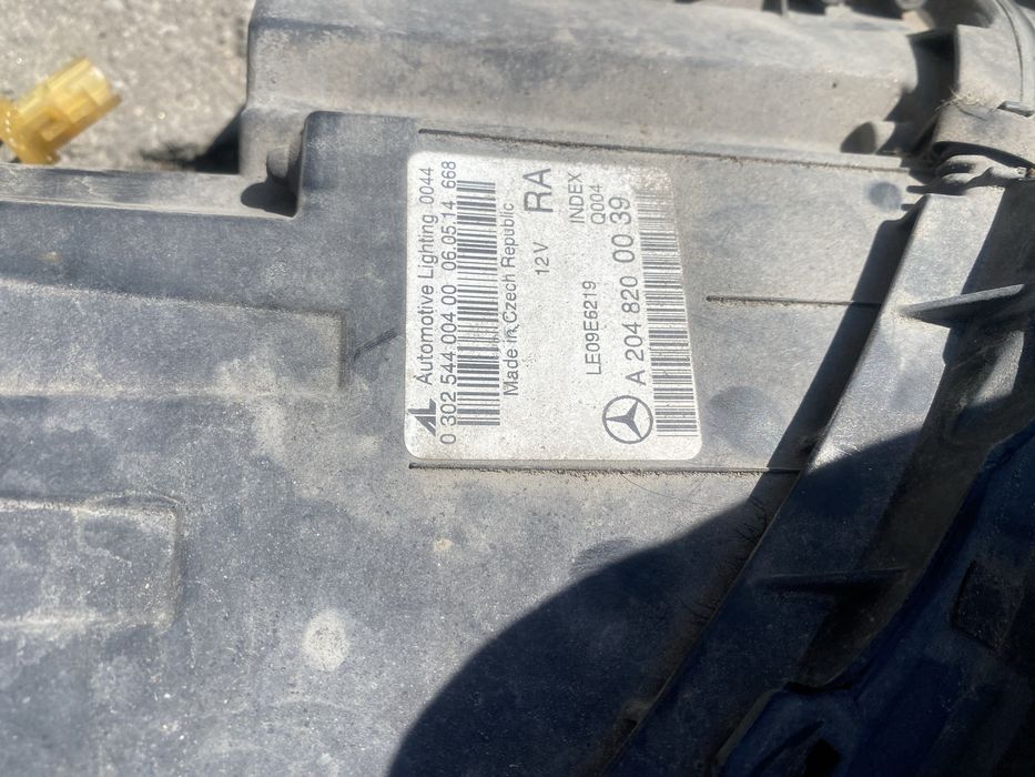 Фар десен Merceedes  C200 C300