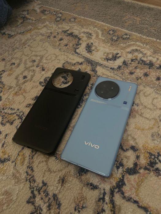 Vivo x90 8/256 blue