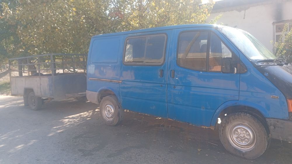 Ford tachkasi bn sotiladi mol va qoʻy tashish uchun