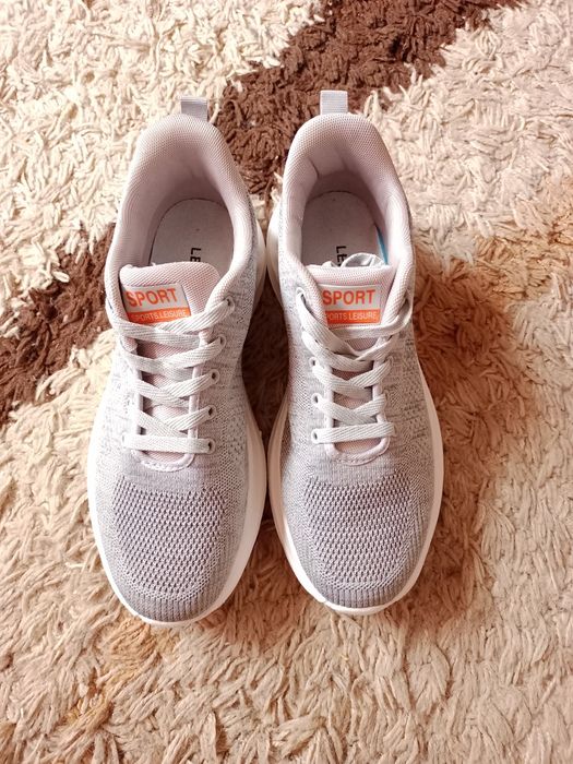 Продам красовки мужские