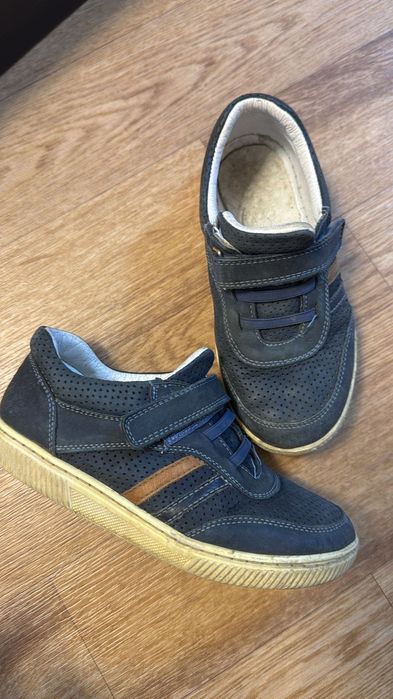 Продаю кроссовки