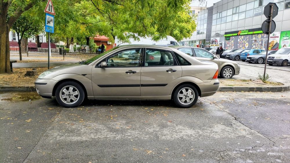 Forf focus mk1 sedan