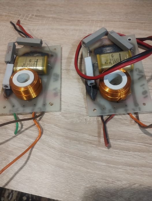 Филтри тонколони JBL