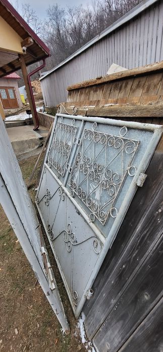 Porți de fier din teava galvanizata (portile mari + poarta mica)
