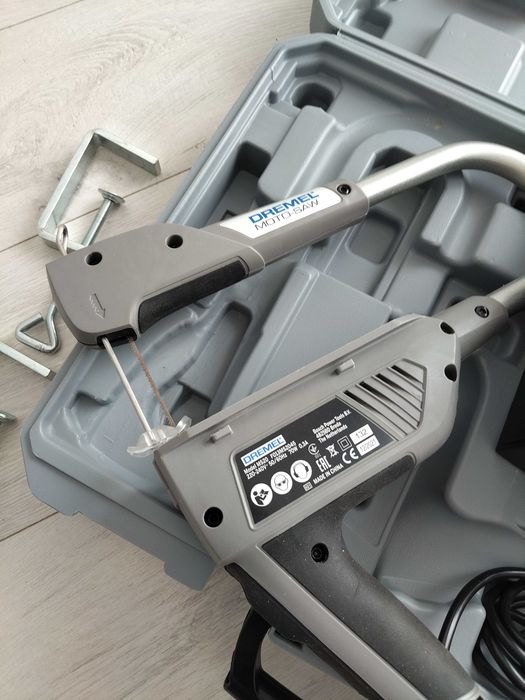 Ferăstrău pentru bricolaj Dremel