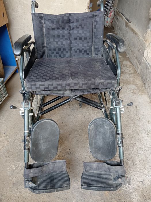 Коляска инвалидов