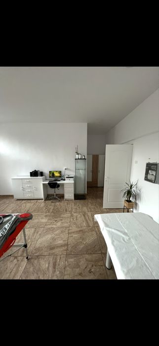 Inchiriez  spatiu comercial!!