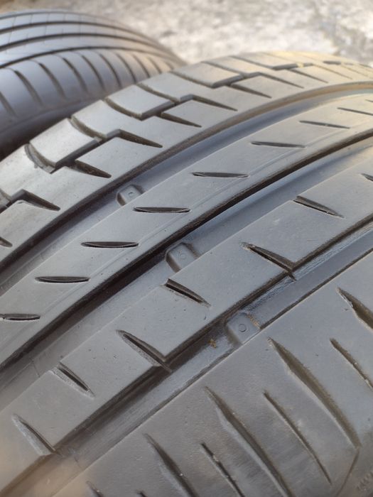 Почти нови 2бр.235/45/20 Continental PC6  dot0524