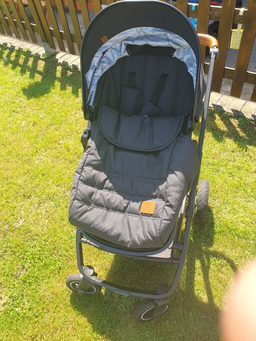 Бебешка количка марка Lionelo