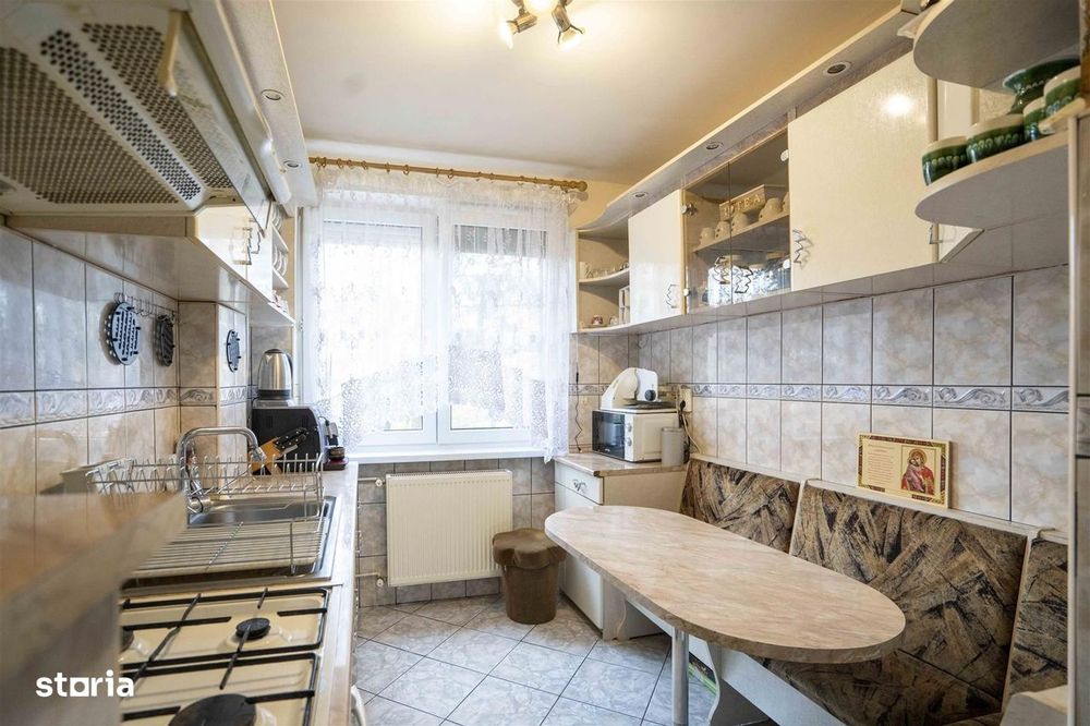 Apartament cu 3 camere pe str. Aluminei