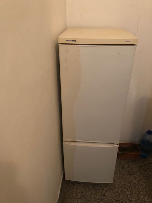 Продавам хладилник