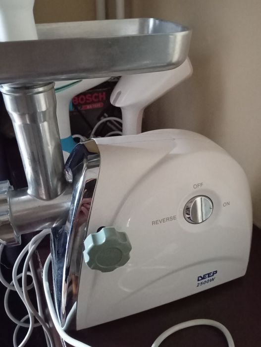 Электромясорубка DEEP 2500w