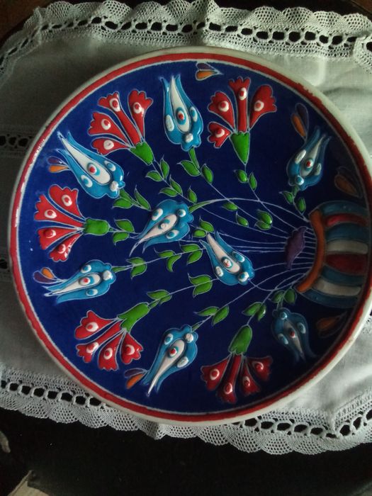 Ръчно рисувана керамична чиния