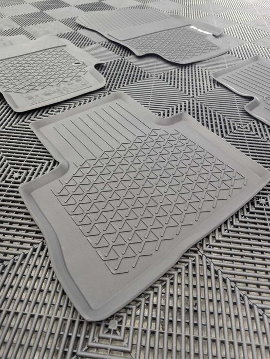 Covorase cauciuc OE TOYOTA RAV4  V