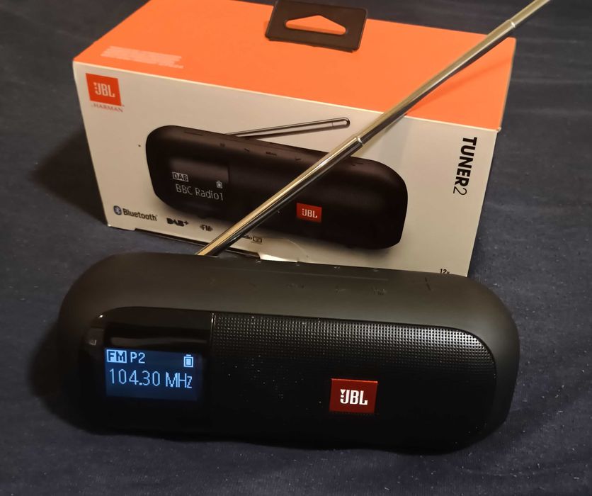 Продавам JBL Tuner 2