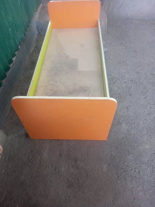 Детская кровать  для маленьких детей