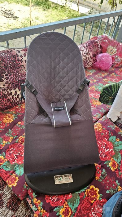 Shezlong chaqaloqlar uchun, шезлонг